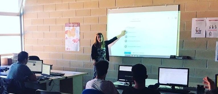 AEGIkastetxea's tweet photo. Gaur gure #irakasle-taldea 👩🏫zoriondu nahi dugu.
Hoy queremos felicitar a nuestro equipo de #profesores 👨🏫
https://t.co/wI6LbWB9Tw
#irakasleeneguna #DiaDelMaestro #profesores #FP #FPE #FPeuskadi #Donostia https://t.co/nP5Cz7vog7
