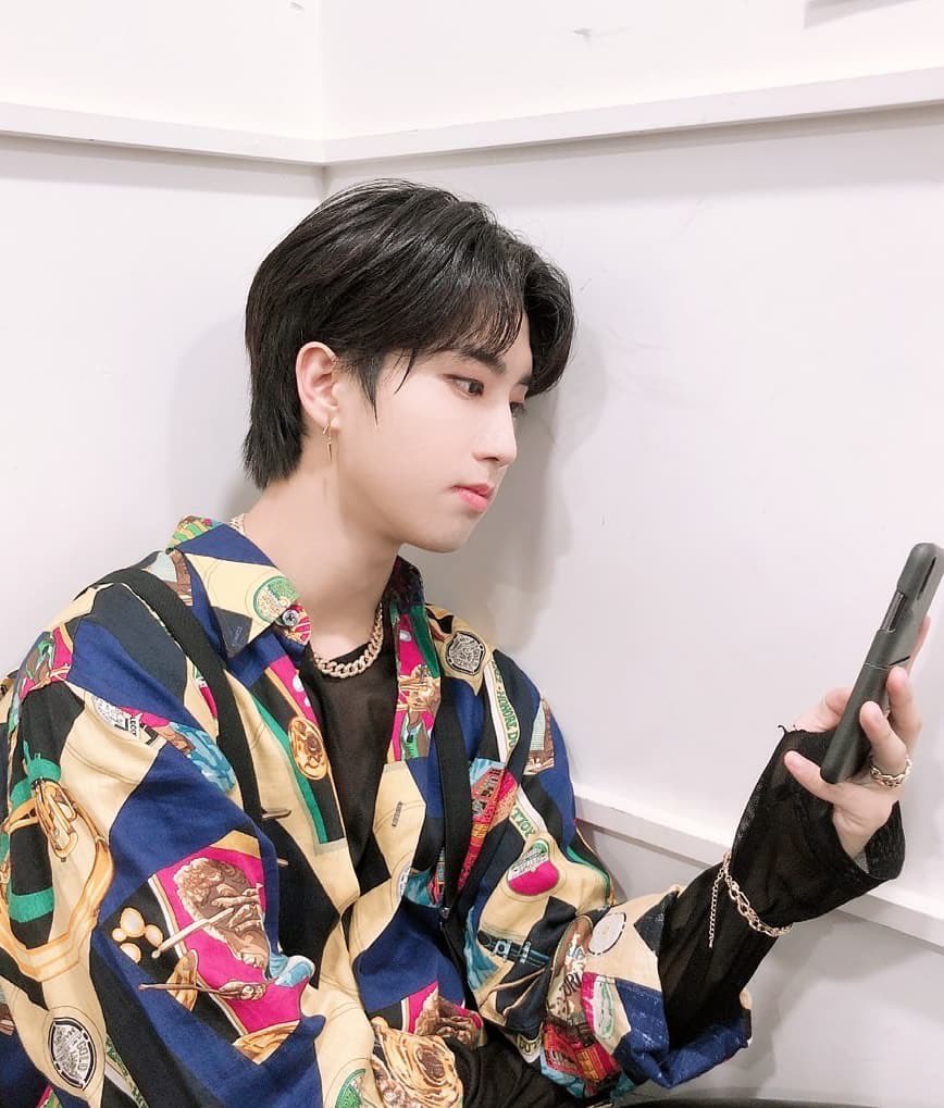 fleursungie's tweet photo. “ 1. cute. 2. hip
3. lethargic 4. chic
yeah... well... It's just like that.
I'm just uploading these, not
necessarily to get praised for
taking the pictures well.
#please #givemecompliments “ https://t.co/4yOqV9Stjn