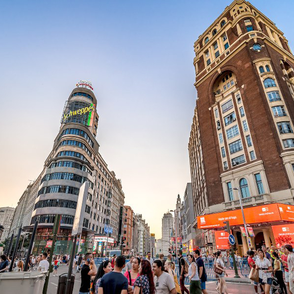 🧐 @AsetraMadrid solicita una nueva moratoria para los talleres de #MadridCentral https://t.co/5MBoTfDHvS https://t.co/CLQswj55bO