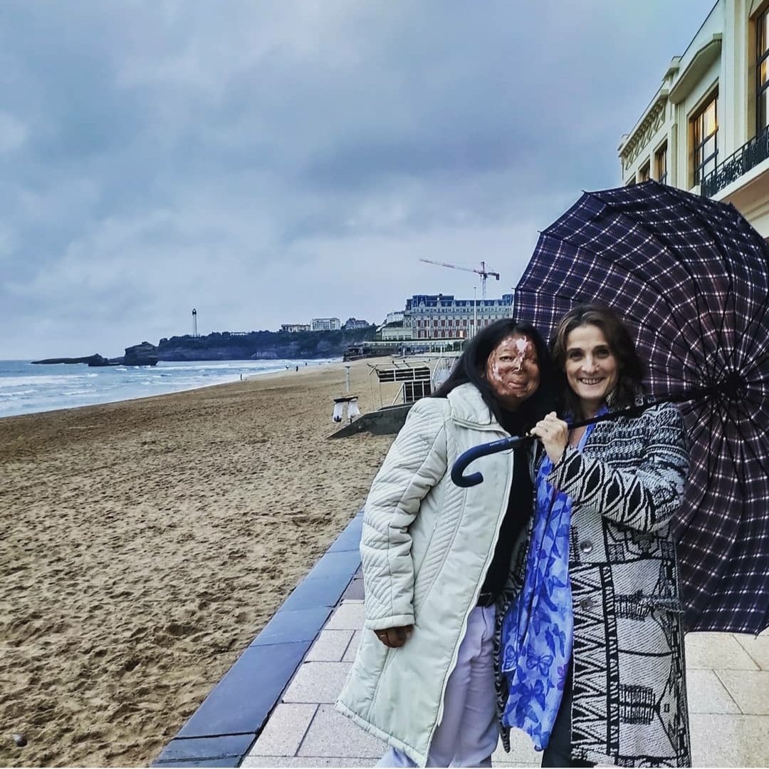 SheroesHangout's tweet photo. Anshu & Shabnam from @sheroes_hangout had a great time at Biarritz beach in France.
#SheroesInSpain #2019memory
#SheroesEducationProject
#StopAcidAttack
#cause #education #survivor https://t.co/kshcfFRlmm