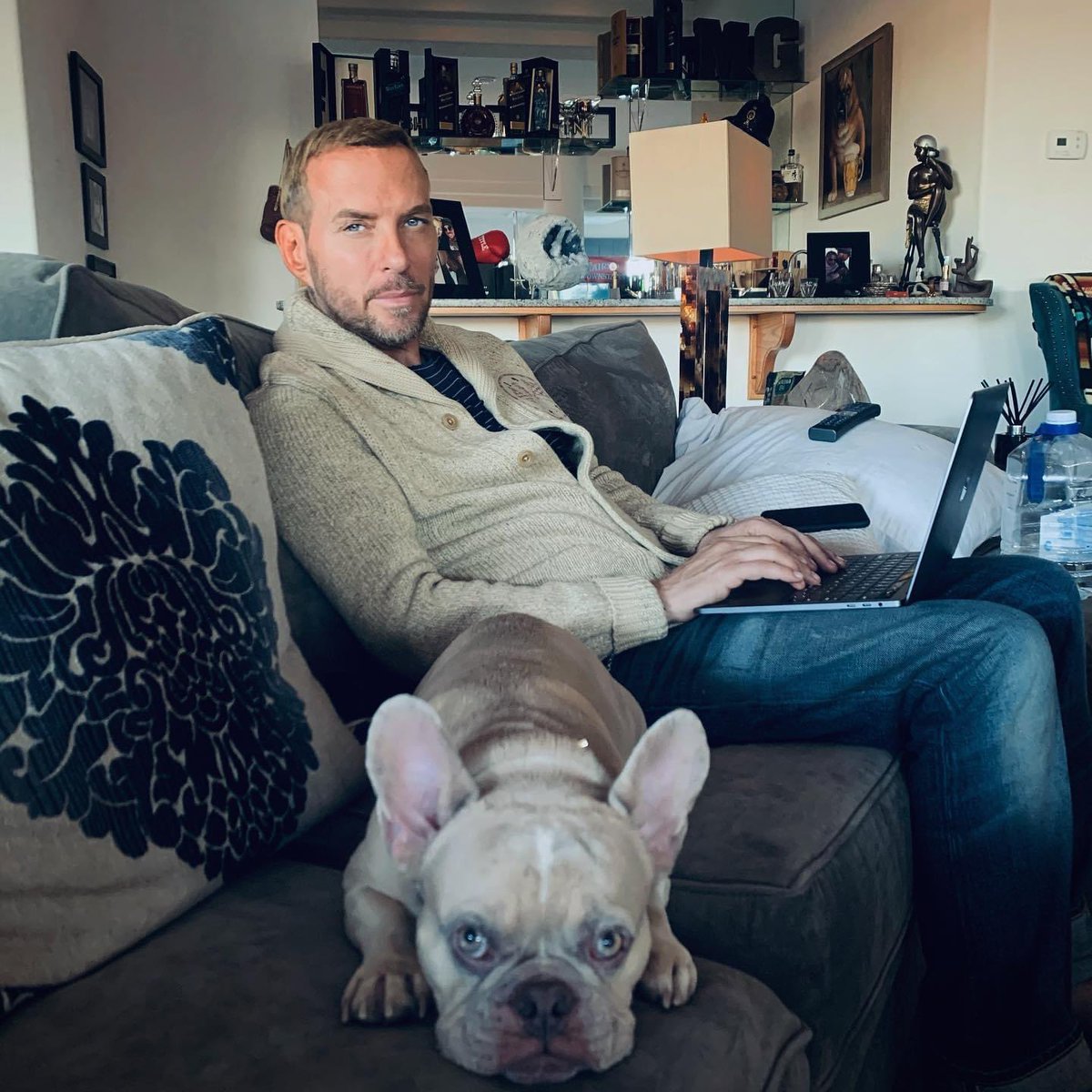 I just bought a six pack on Amazon prime! 🏋️‍♂️💪🏽