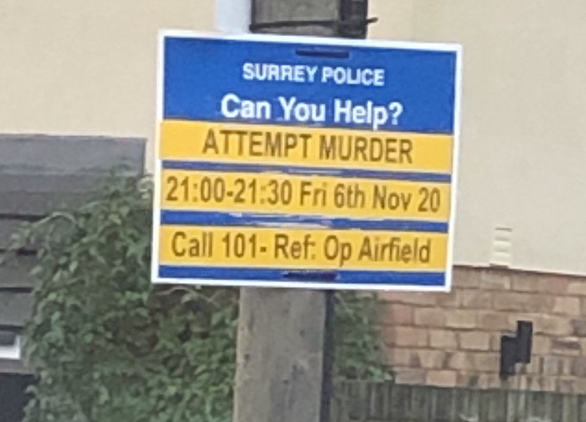JuliefromEPR's tweet photo. I think these signs would benefit from the addition of a couple of letters @SurreyPolice #Farnham https://t.co/H3z7LbAChw