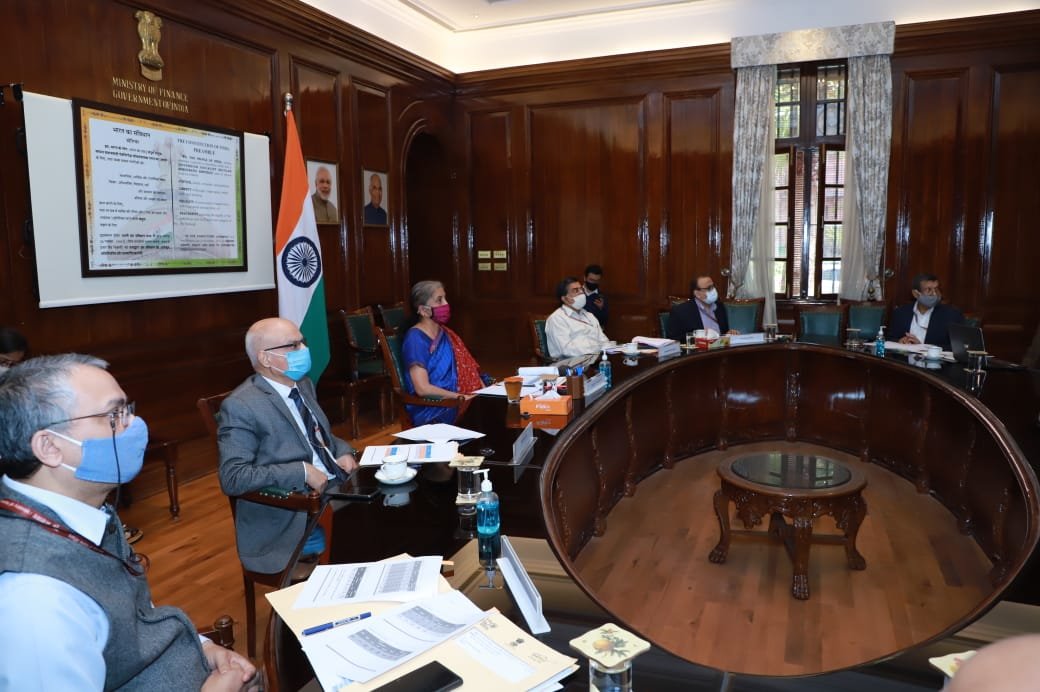 NewspointjK's tweet image. #FinanceMinister @nsitharaman  Sitharaman held the 5th virtual meeting with Secretaries of #Ministries of Power, Mines &amp;amp; Department of Atomic Energy and #CMDs of 10-Central Public Sector Enterprises of these Ministries, to review capital expenditure (CAPEX) in this financial year