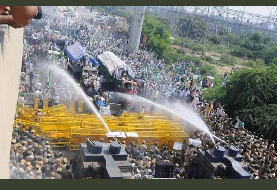 sayeedmarkus's tweet photo. I support those who feed us not those who loot my nation.

#IamWithFarmer  #FarmersProtest https://t.co/pvxoMgKn2y