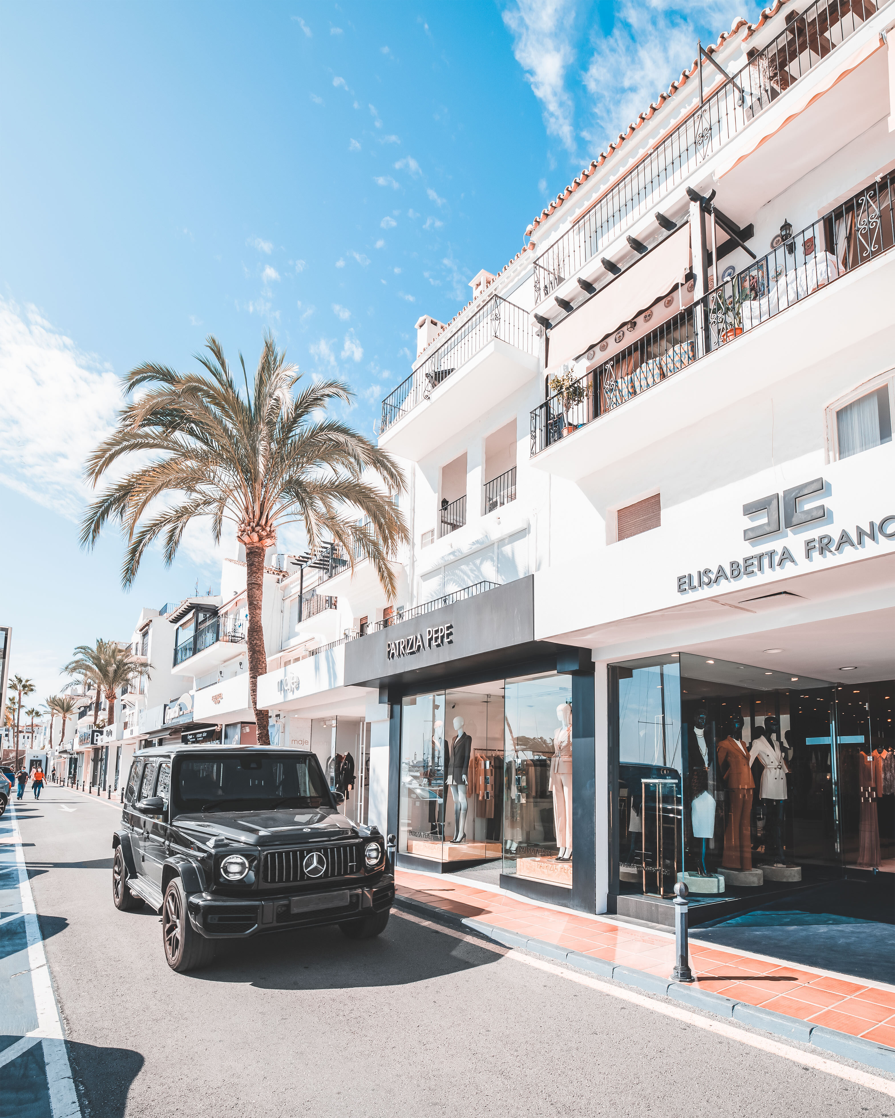 MARBELLA TURISMO on X: Exclusive shopping boutiques in Puerto