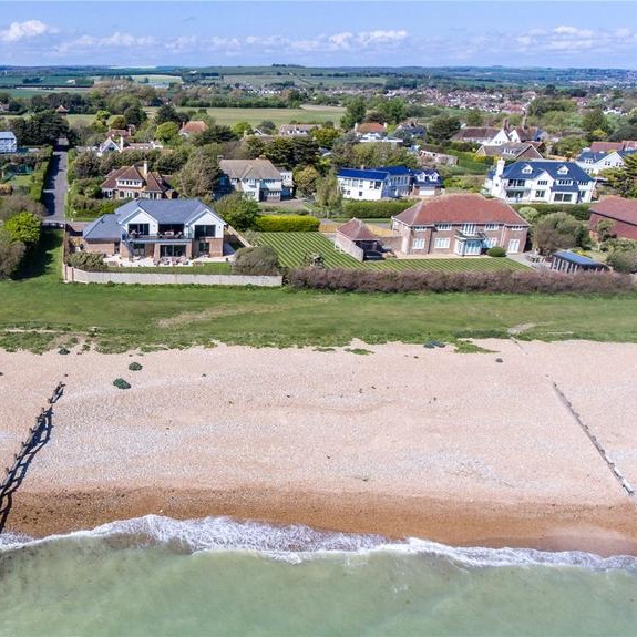 Have you checked out the Kingston Gorse website to find out about what could be your new neighbourhood? bit.ly/3eH5yeD  

You'll be happy to know that it is part of the neighbourhood watch! Get your tickets here &amp; keep sharing that link!  bit.ly/38pOI2U #win