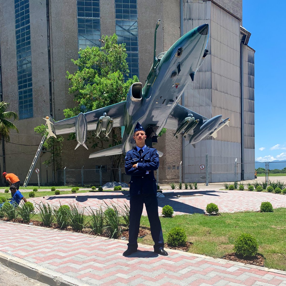 GustavoMorgado5's tweet photo. Isso é um pedaço do meu sonho, e ele é do tamanho do mundo para alguns a minha realidade é tipo um sonho então eu vou viver cada segundo ✈️ 🇧🇷 https://t.co/9ZmKdSRB9Q