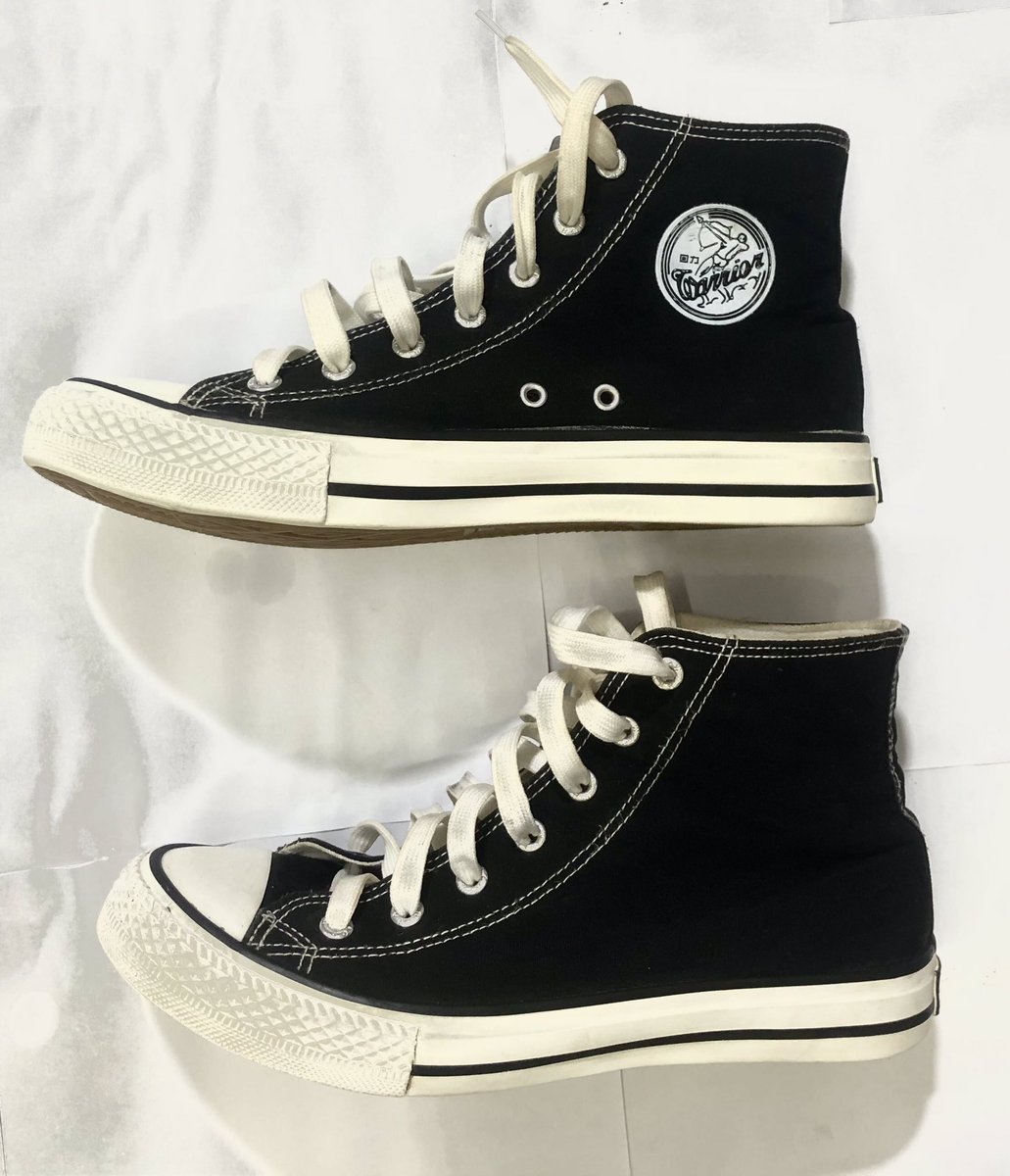 _footed's tweet image. NEW STOCK AVAILABLE⚡️⚡️.Please retweet, my customer is on your TL🙏🏼

First frame : Converse Chuck Taylor | size 44| #10,000

Second frame : All Stars Warrior| size 40| #7,000

Third frame : Adidas Superstar 2| size 42| #6,000

Please Retweet and Send a DM to order⚡️⚡️ @_DammyB_