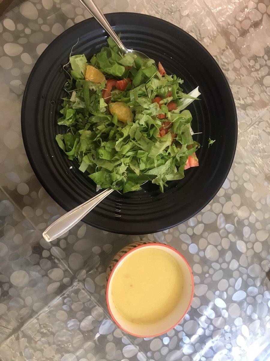 HimjaParekh's tweet photo. Lettuce salad in orange vinaigrette. Flat orange pumpkin soup with coconut milk. #ImmunityBooster #CookingForHealth https://t.co/983D32GFUl