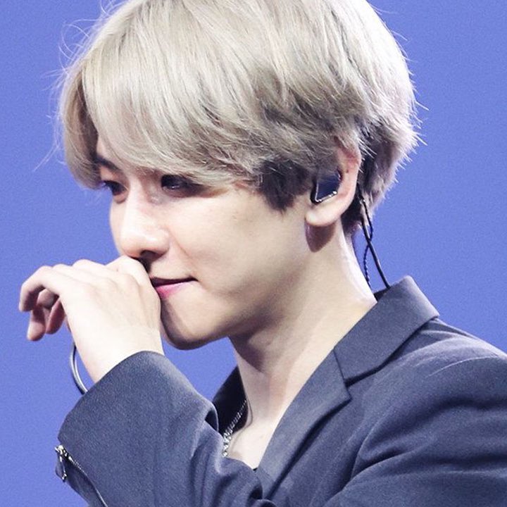 Yeollie_CYoda's tweet photo. 【 🄾🅅🄴🅁🅃🄸🄼🄴 】

Baekhyun unfortunately had a overtime one day at work but the evening may have not been so awful after all since Mr. Park was there as well to keep things steamy. https://t.co/hsMWV4xjQQ