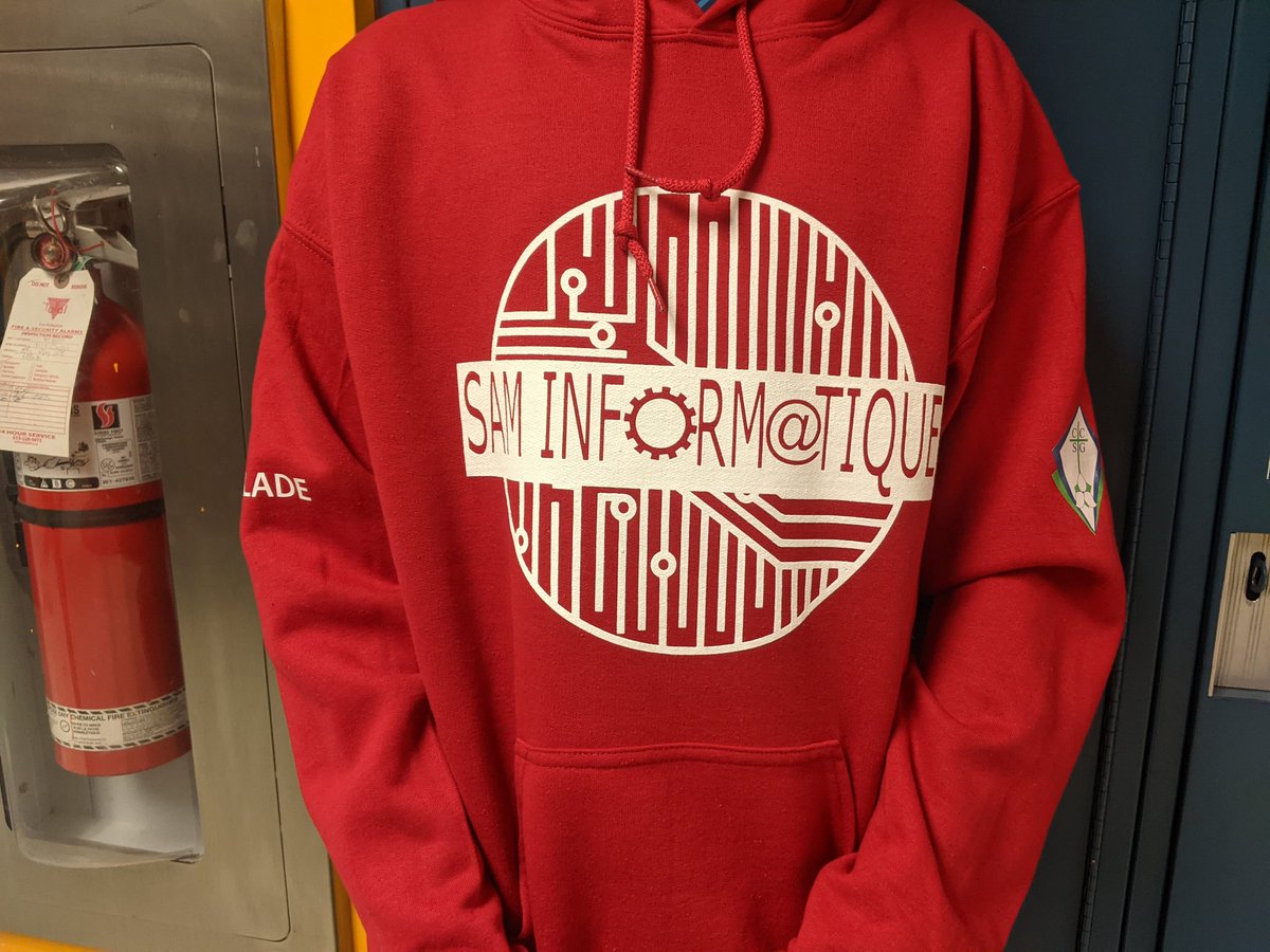 CcSamuelGenest's tweet photo. Les élèves du programme SAM'Informatique portent fièrement leur nouveau coton ouaté. #SAMFierte #LaserEtFier https://t.co/kaKIpv6k3F
