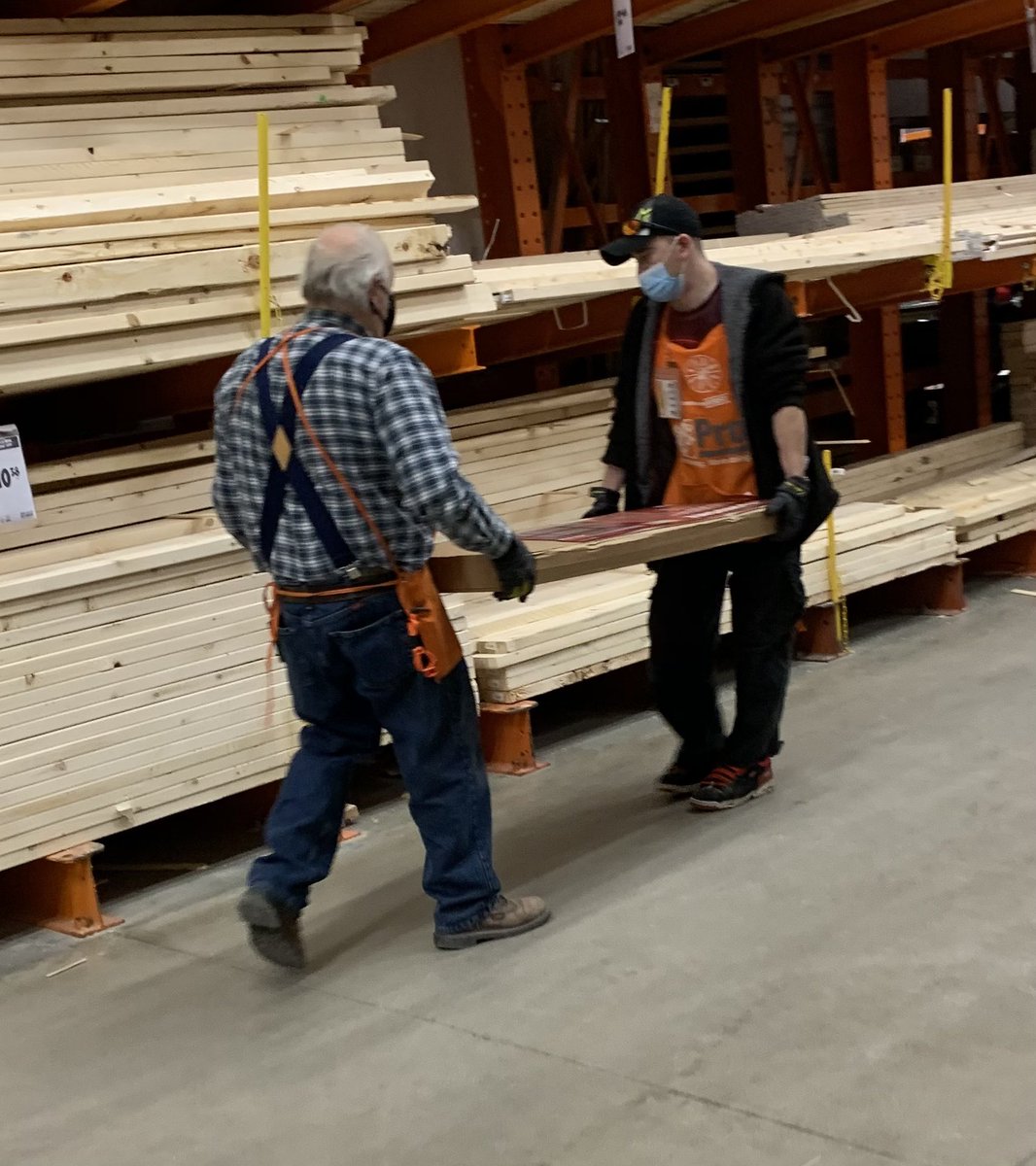 Phil and Mark using a team lift and gloves at Fridley 2802 #d103team2B #safetyselfieNP <a href="/1rawone/">Raffee wright</a> <a href="/belford_melissa/">Melissa Beth Belford</a> @KevinMasseyTHD <a href="/cdoering5/">Chris Doering</a> <a href="/gopher006/">Anthony Pacheco</a> @MichaelLongHD
