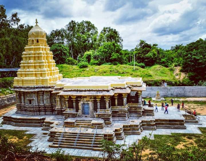 Ganga Dynasty:  #ಗಂಗರುTalakadu - Once a flourishing city, Capital of the Gangas (350-999 CE) now buried under Kaveri’s sand!Ganga, Hoysalas, Vijayanagara dynasties across centuries have contributed many ornate temples, left their imprints on  #Talakadu #ಕನ್ನಡ_ಸಂಸ್ಕೃತಿ_ಇತಿಹಾಸ