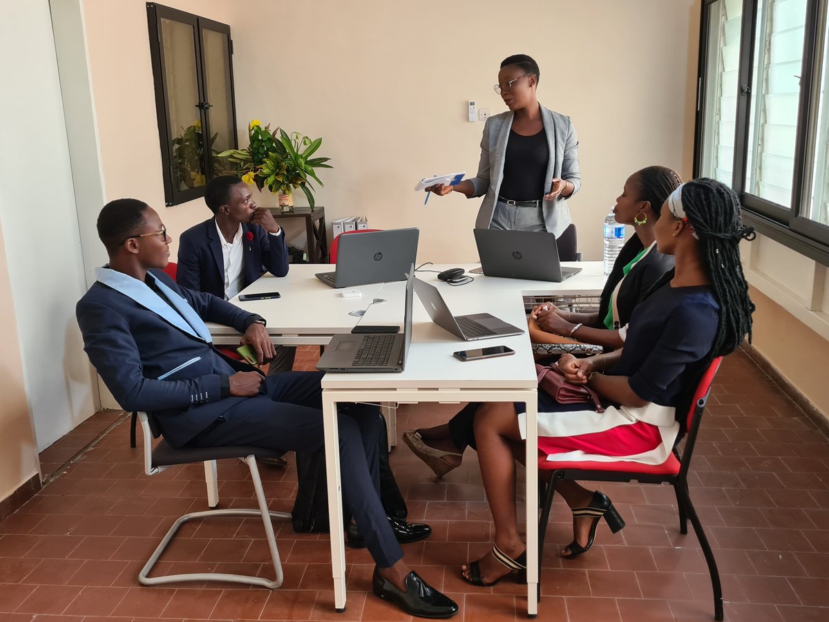 BhkEtc's tweet image. Session live de quelques modules LINGUA ETC. Inscrivez-vous via WhatsApp au (+229) 52 22 82 80.
#easylanguagelearning  #linguaetcenglishtuitions #bhketc #atelierslinguaetc