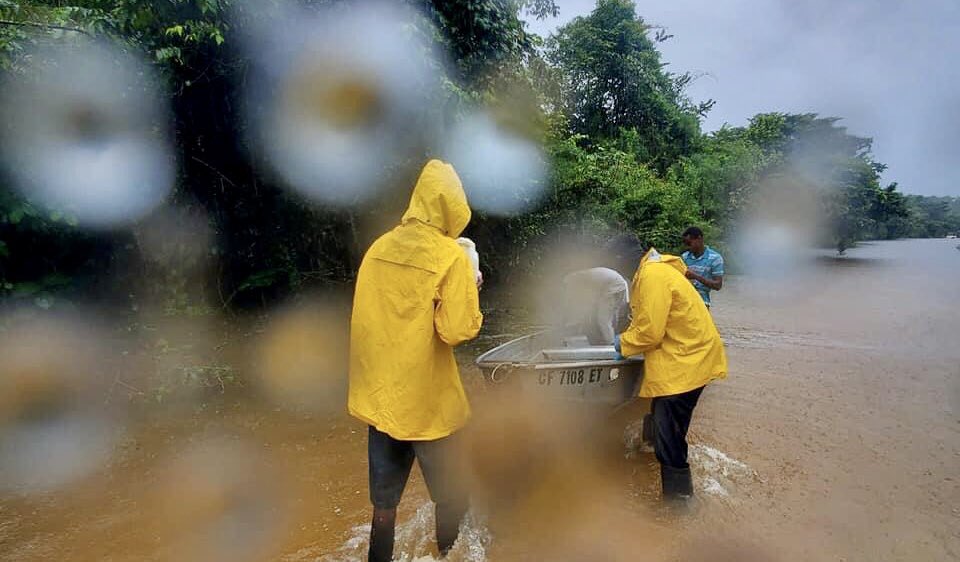 HFI1995's tweet image. In #Belize our local team are reaching villages cut off by recent #hurricanes