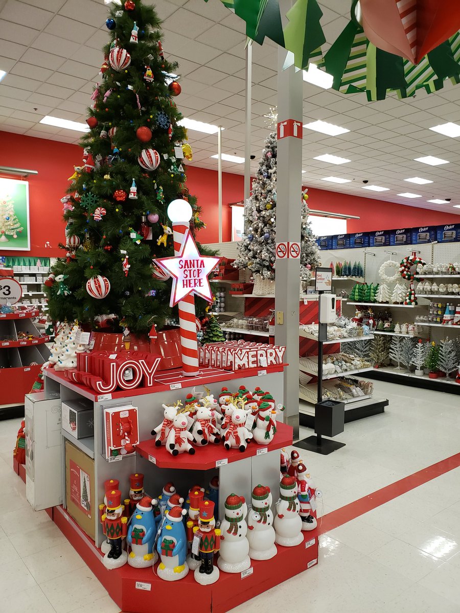 Happy Black Friday!!! We are ready to help Santa's little helpers with all of their Christmas baking and decorating needs! #T1201 #Runanddone #Targetfun <a href="/jcampbell04/">Jess Maddox</a> <a href="/BobbyE_Target/">Bobby Estudillo</a> <a href="/StreuBryan/">Bryan Streu</a> <a href="/AndreaMarina6/">Andrea Serrano</a> <a href="/RicaDevas/">Erica DeVasier</a>