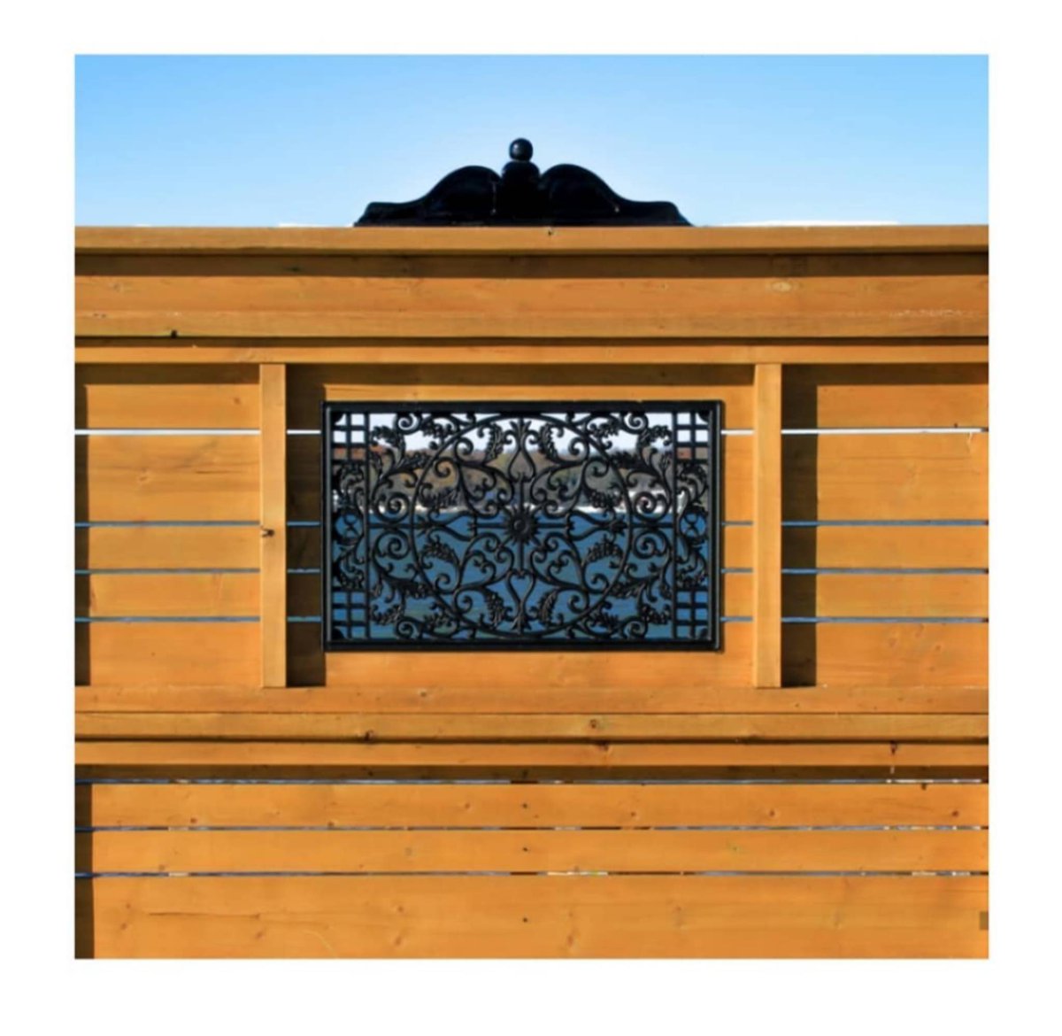 xtremeedeals's tweet image. Transform any dull wooden fence or gate into something worth sharing. 👍 ⁣
⁣
You can find beautiful gate inserts at xtremeedeals.com. Free shipping across all USA ⁣
⁣
📸@nuvoiron⁣
⁣
#frontyard #backyard #gateinsert #fencedesign #frontgate #postcaps #homeimprovement