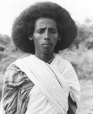 ColorSomali's tweet photo. The #Somali man is a noble, friendly, brave, appreciative, religious, proud, humble, cultural with strong heritage and identity. 

"Once you met a Somali, your prospective in life gets easier."

#SomaliHistoryinColor #mogadishu #somalia #somali #somaliman https://t.co/8Aw6es3dnM