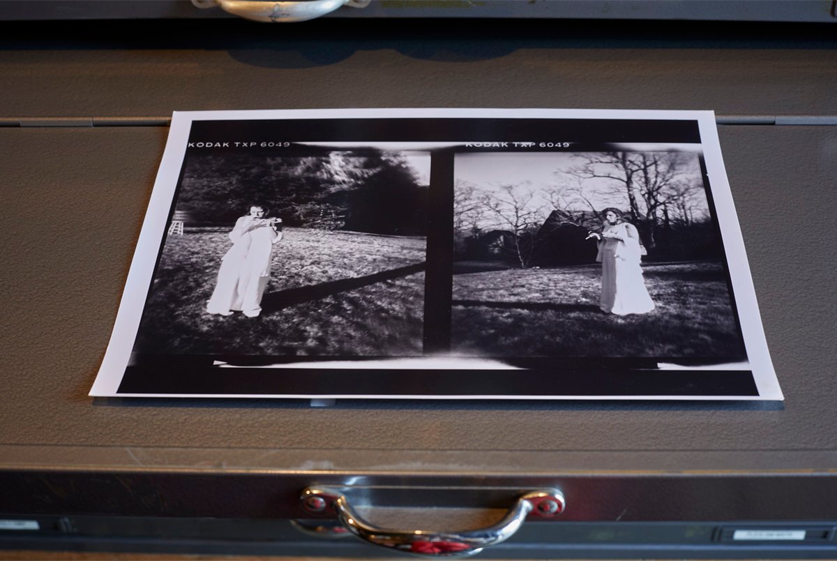 tabithasoren's tweet photo. I've loved this black and white diptych since I printed it in 1997. But on Black Flatfile Friday, I've decided to let it go....
.
I’LL GIVE YOU SOMETHING TO CRY ABOUT, 1997
11 x 13 in.
Unique Diptych
Analogue black and white print
.
DM for price ❄️ #flatfilefriday https://t.co/U6CqnIvICA