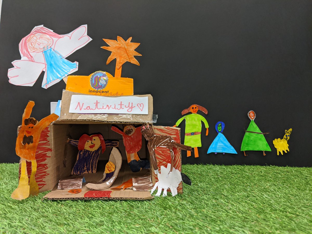 OHS_EYFS's tweet photo. The Reception girls are so excited about performing their Nativity next week. Today, in our Art area, some of the girls decided to work as a team to create this magical masterpiece! #futureready #futureartists #creativity #imagination #EYFS #prepschool #girlseducation #GDST #OHS https://t.co/s6mu2CrkgL