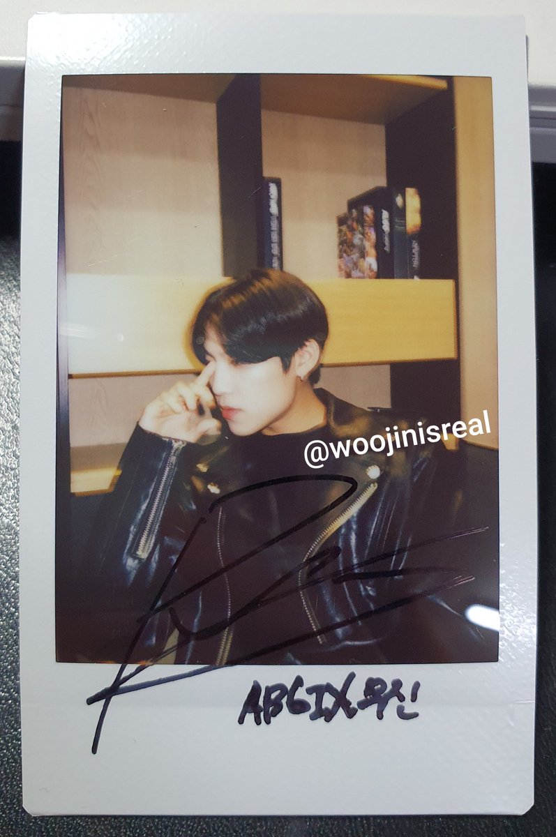 woojinisreal's tweet photo. 아 미친 멬스 당첨폴라 #박우진 사인폴라 왔어 ㅠㅠㅠㅠ 세상 멋진 믓쟁이 포즈하는 울 천재 갱얼쥐좀봐🤣🤣 나만 없는 우진 폴라 탈출이다 ㅜㅜㅜ 맼스 미공포카도 개인 단체 할거 없이 진짜 개존예라서 눈물 좔좔흘리고 있음 ㅠㅠㅠㅠ감사합니다 멬스 ㅠㅜ앨범 더 살게요 진짜루 ㅠㅠㅠㅠㅠㅠ https://t.co/LNA2FPIsqT