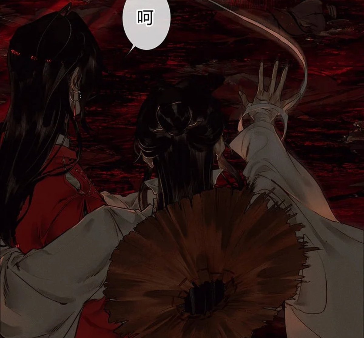 hua cheng fighting kemo while holding xie lian securely in his arms + xie lian joining in on the right with ruoye? this is the only thing that matters 