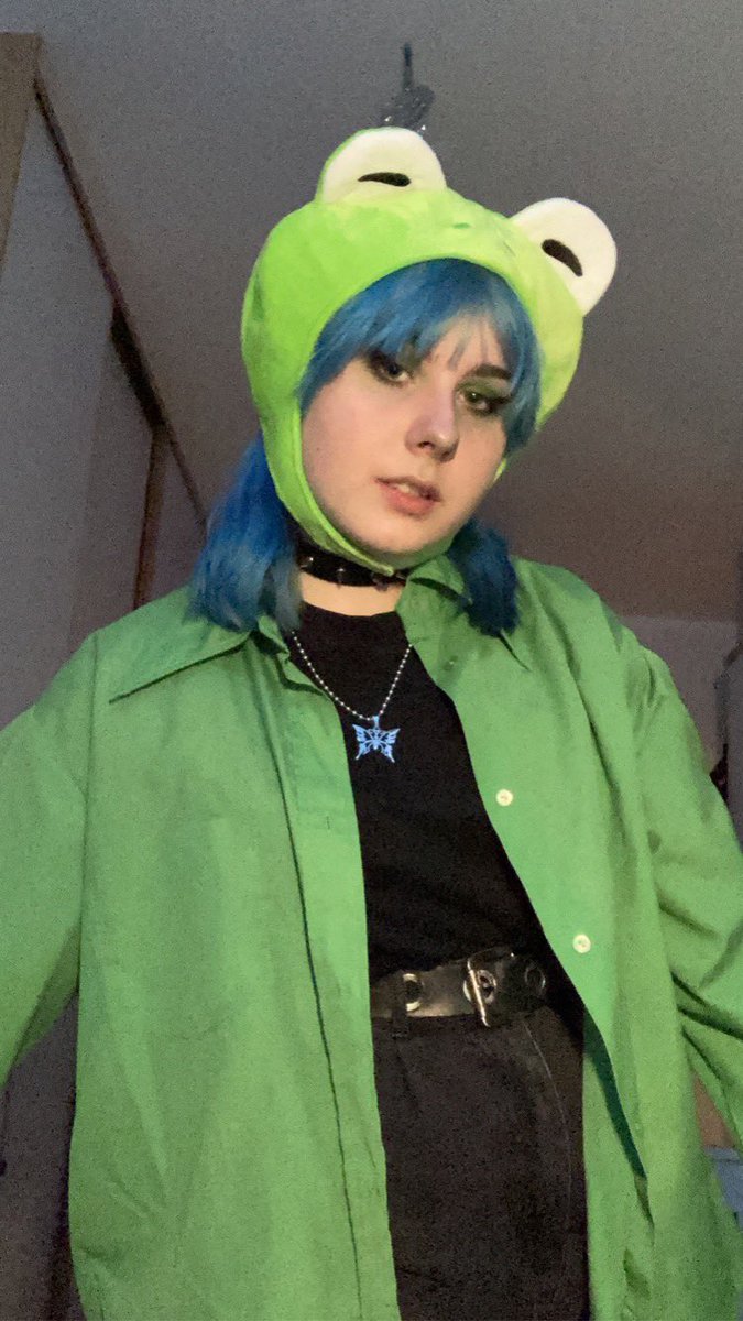 chuugisaki's tweet photo. milf = man i love frogs https://t.co/BaS0muMqNt