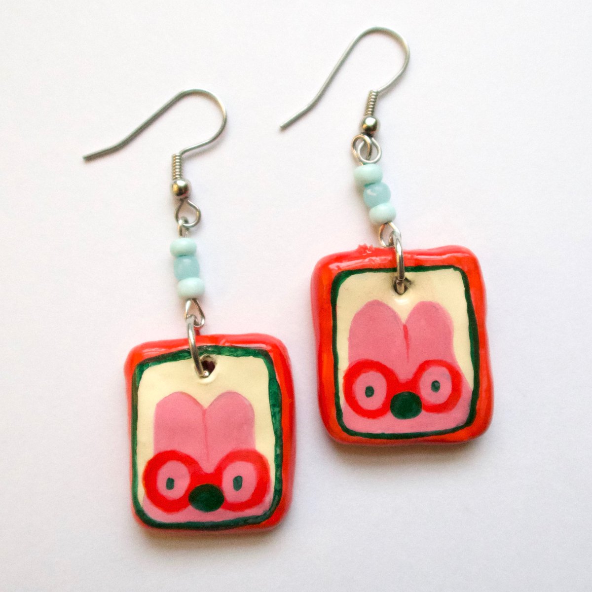 Hello! I’m Megan and I make illustrations and handcrafts. #AsianArtistShare ✨ If you’re looking to support a very small business this holiday season consider visiting meganwangart.com ✨🌷🌿🤠🤝🤠