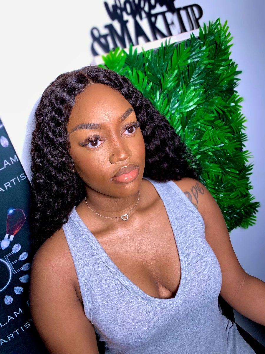 _TheGlamEffect_'s tweet photo. Naturally Beautiful 🤩 #makeup #alabamamua #montgomerymua #myasu #prattvillealabama #prattvillemua #morphe #juviasplace https://t.co/EtTOydhZVc