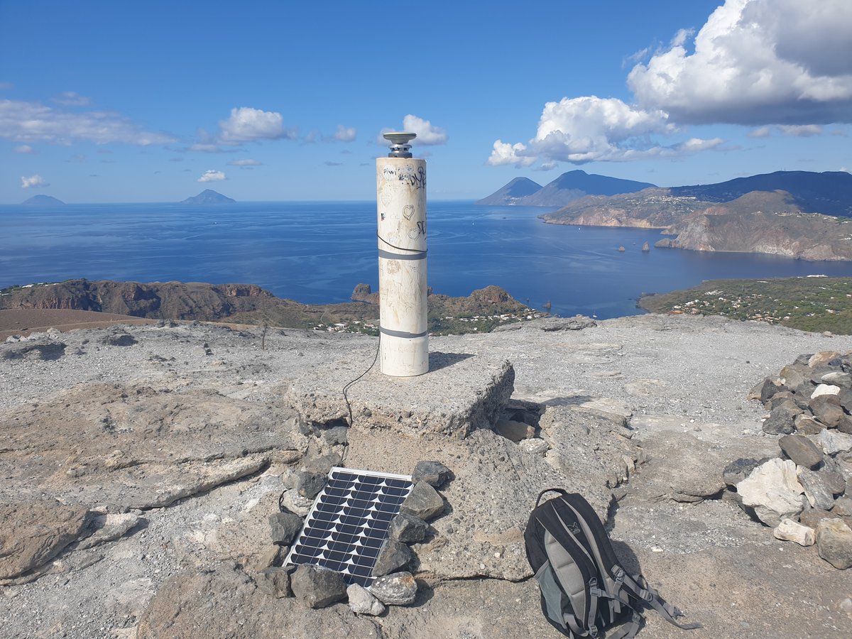 INGVvulcani's tweet photo. #Geodetic #GPS #monitoring at Eolian #islands help us to understand and #study how the #tectonics affects those volcanoes and if and how the #magma moves inside and beneath them. And #Etna is always under our #eyes, if you look carefully at these #photos! #Volcanogeodesy https://t.co/tYDbNoHGuK