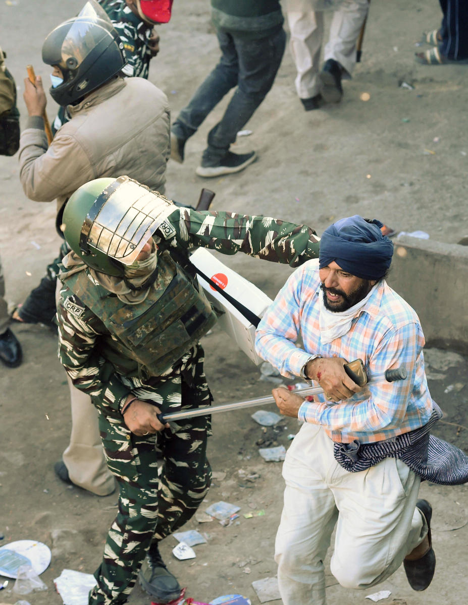 DeccanHerald's tweet photo. After a long march, thousands of farmers were allowed to enter Delhi and assemble at Nirankari Ground in north Delhi for peaceful protests. However, security personnel, sand-laden trucks and water cannons are still being used on the farmers.

Live updates: https://t.co/kS9TYvGokg https://t.co/ItjG2paJFa
