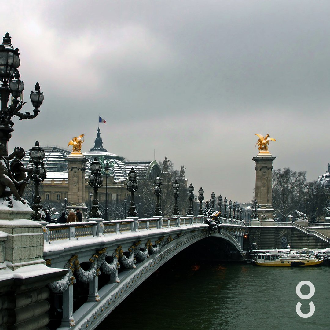 Shallwego_tr's tweet photo. Kış aylarında masalsı bir güzelliğe bürünen Paris...
#seyahat #tatil #yolculuk #turizm #turist #shallwegoto #otel #uçakbileti #viptransfer https://t.co/8yOoJiEiil
