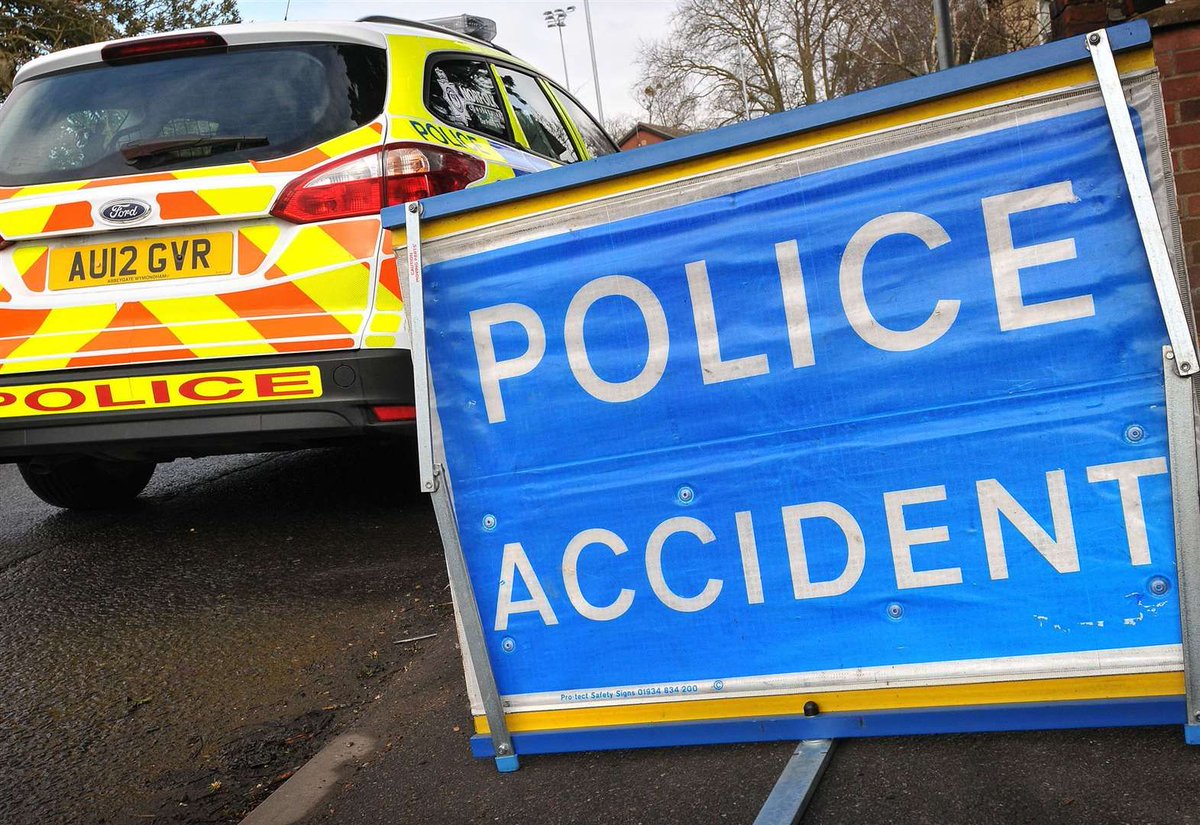 Kent_Online's tweet photo. #BREAKING Woman in 40s dies after Mini Cooper crashes into fence after careering off #A21 near #Tonbridge...
https://t.co/ouRUD4J6lh https://t.co/9whMzjFND7