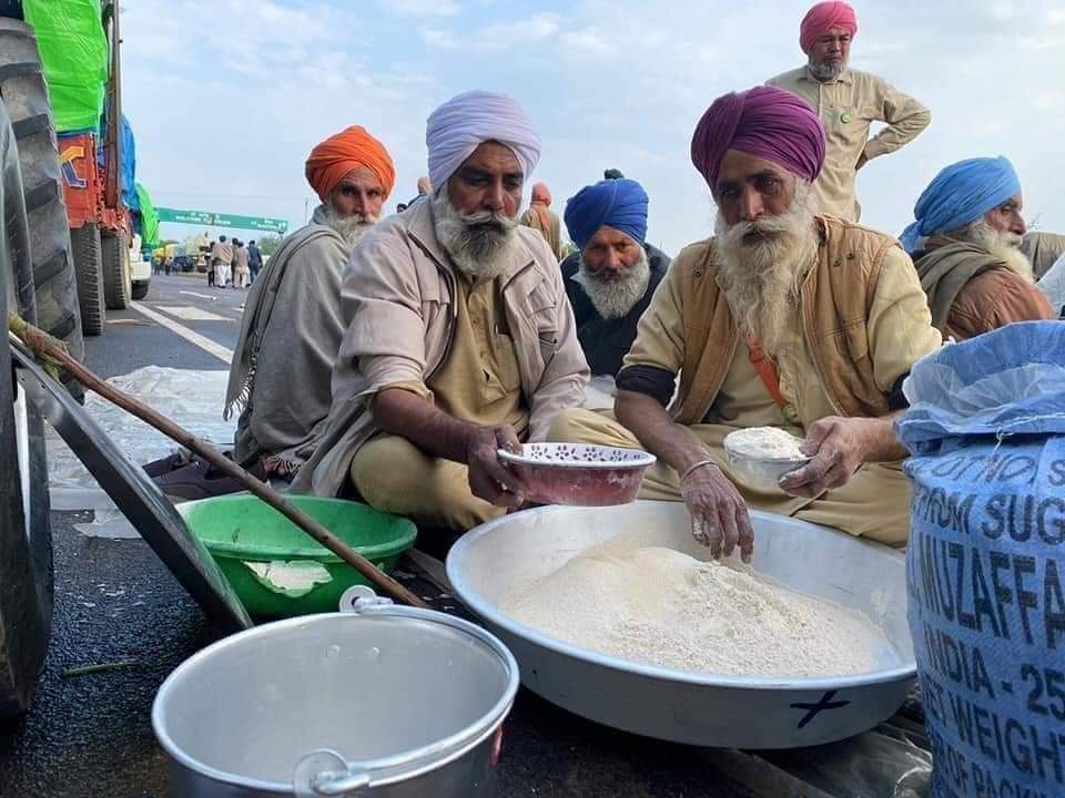 Upendar55604685's tweet photo. किसानों के पास IT Cell नही है , उनके ल���ए आवाज उठाना हम सबकी जिम्मेदारी है !!
🌾🌾जय किसान🌾🌾 https://t.co/IowcCAV7y7
