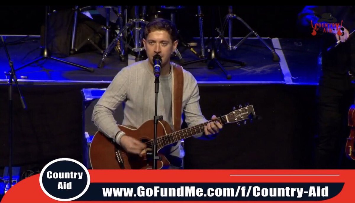 thekirwansfanc1's tweet photo. Photos of Barry Kirwan performing on Country Aid at The Millennium Forum, Derry ππΆ #BarryKirwan #CountryAid #MilleniumForum https://t.co/useI8UYBx8