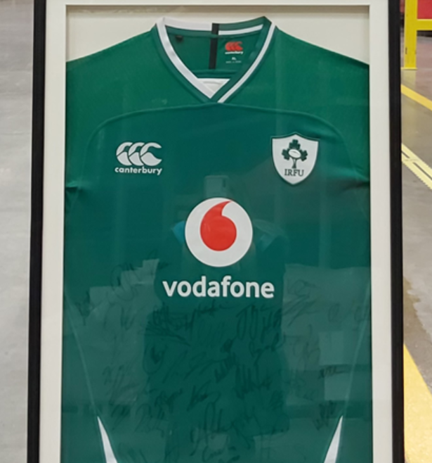 DHLExpressIre's tweet photo. 🚨COMPETITION TIME🚨We are delighted to announce that we have a signed &amp; framed @IRFURugby Jersey to give away to 1 lucky winner☘️To #WIN, all you need to do is follow us and RT this post. Closing date - Wednesday 9th December @ midday. Competition only open to residents in ROI️ https://t.co/BOLPdkqhRq