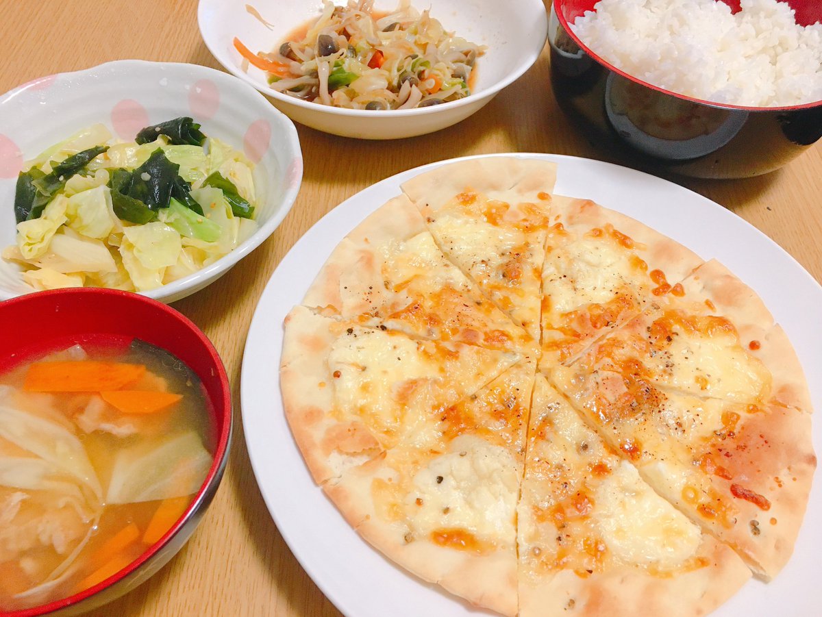ぴざ お味噌汁 野菜炒め キャベツ わかめ 組み合わせ りたそ のイラスト ぴざ お味噌汁 野菜炒め キャベツ わかめ 組み合わせ りたそ のイラスト
