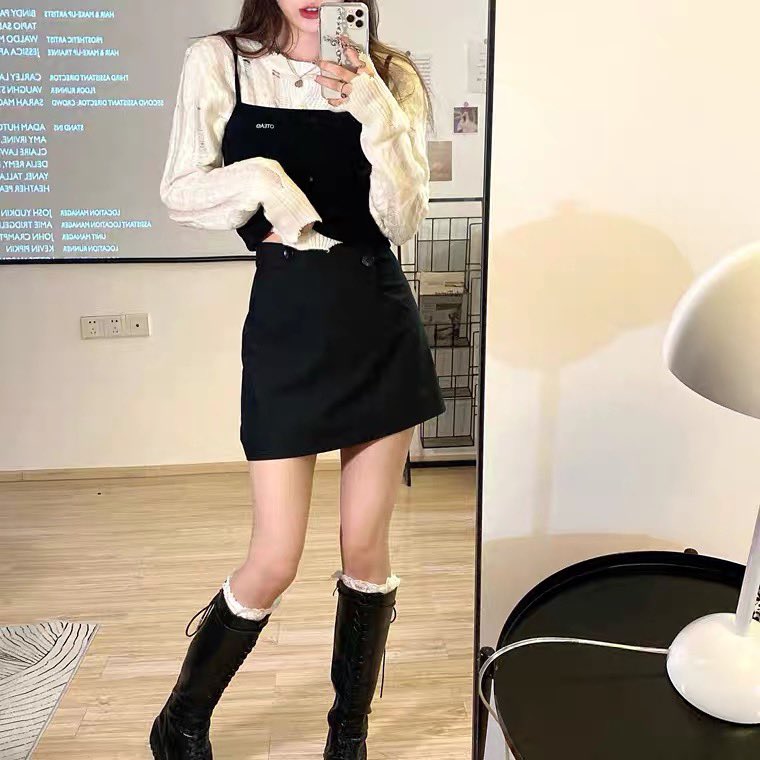 LVSTMINS's tweet photo. a thread of outfit ideas cus why not 😔 https://t.co/N3acQMdoWW