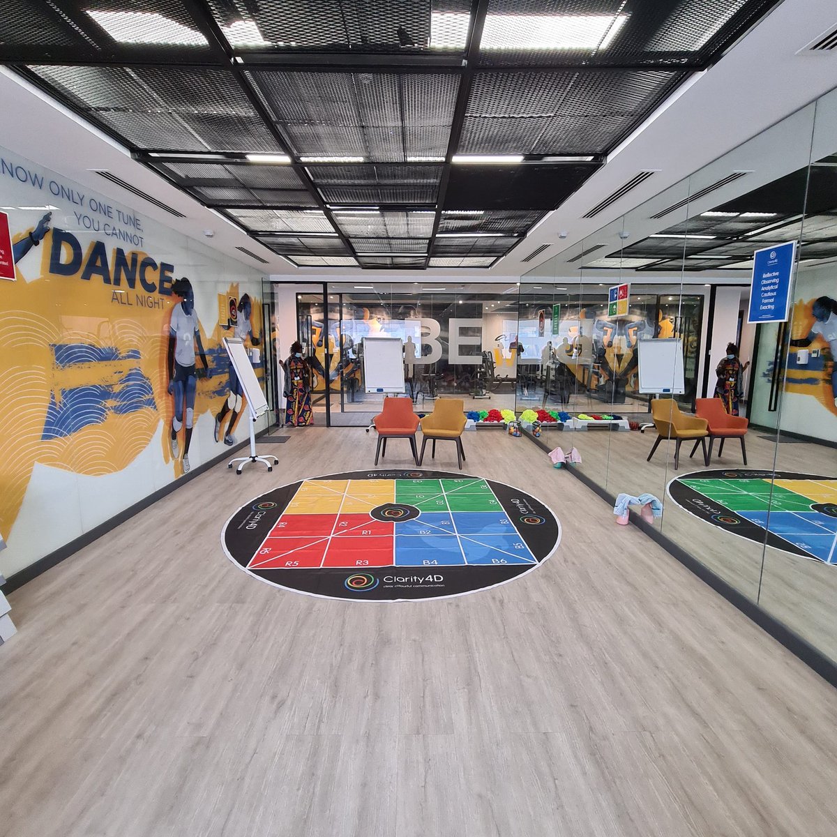 TrainingKenya's tweet image. Setting up for  full-day personal and team effectiveness session with @Clarity4D and Team DyNAmics. We are so excited to move back into the face-to-face interactions with clients. Lead facilitator @Keeplah photo cred #Clarity4D #TeamDyNAmics