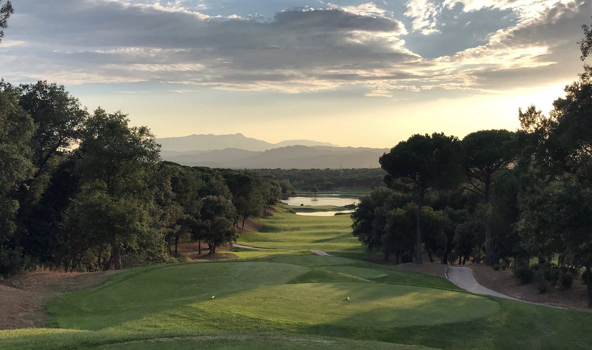 Landmark_Golf's tweet photo. Congrats to the whole team at @PGA_Catalunya for recently being voted the best golf resort in Spain in Golf World's latest Top 100 Continental European Resorts #golf #stadiumcourse
๐ท @Enricpga https://t.co/bmcCITJrCZ