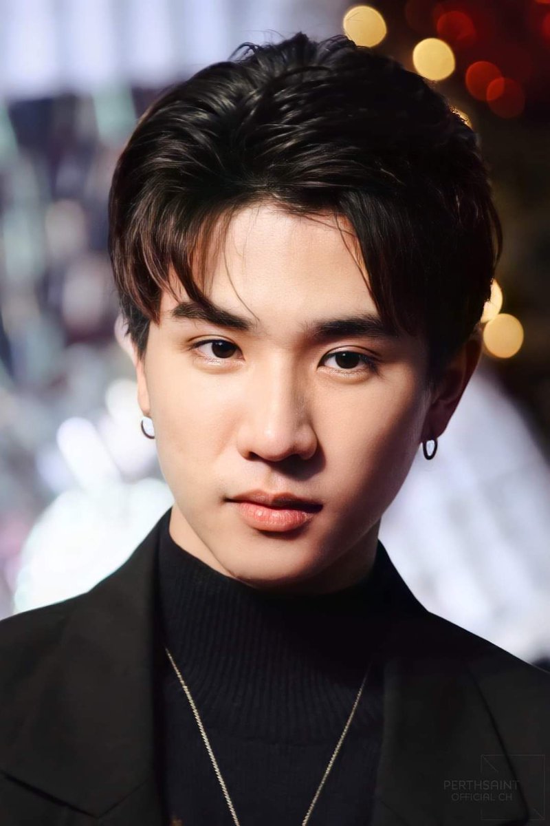 ZinWuttyeeHtun's tweet photo. It is so perfect kub.🖤
#EMWINTERWONDERLANDxPERTH
#KDPPE
#WYee https://t.co/ZhEIbKMQGX