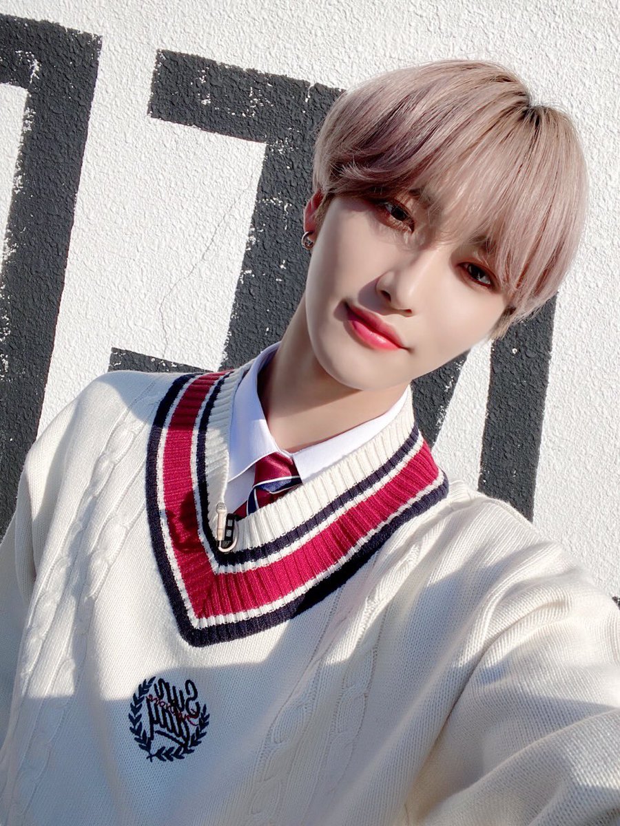 ATEEZofficial's tweet photo. [#성화] 교복떵화❤️❤️❤️❤️
#ATEEZ #에이티즈 https://t.co/fytoaOyFB7