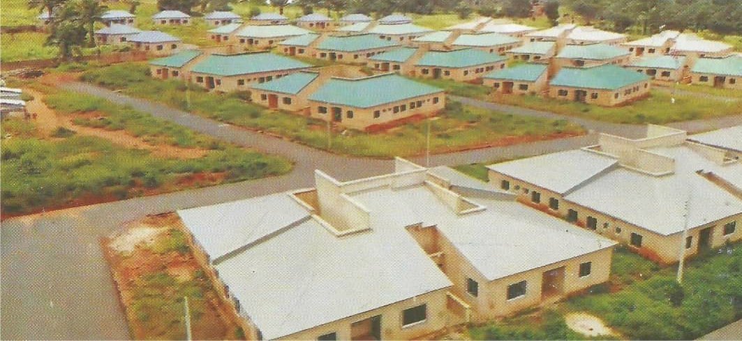 roncomeks's tweet photo. HOT SALE

PROPERTY CATEGORIES

1 BEDROOM SEMIDETACHED 
BUNGALOW.
OUTRIGHT PRICE:#3.5M
2 BEDROOM SEMIDETACHED 
BUNGALOW
OUTRIGHT PRICE #7.5M
3 BEDROOM SEMIDETACHED
BUNGALOW
OUTRIGHT #9M

TITLE:C OF O

FOR ENQUIRIES/INSPECTION
RONCOMEKS PROPERTIES
+234-806-7073-413. https://t.co/7YB6DodOJY