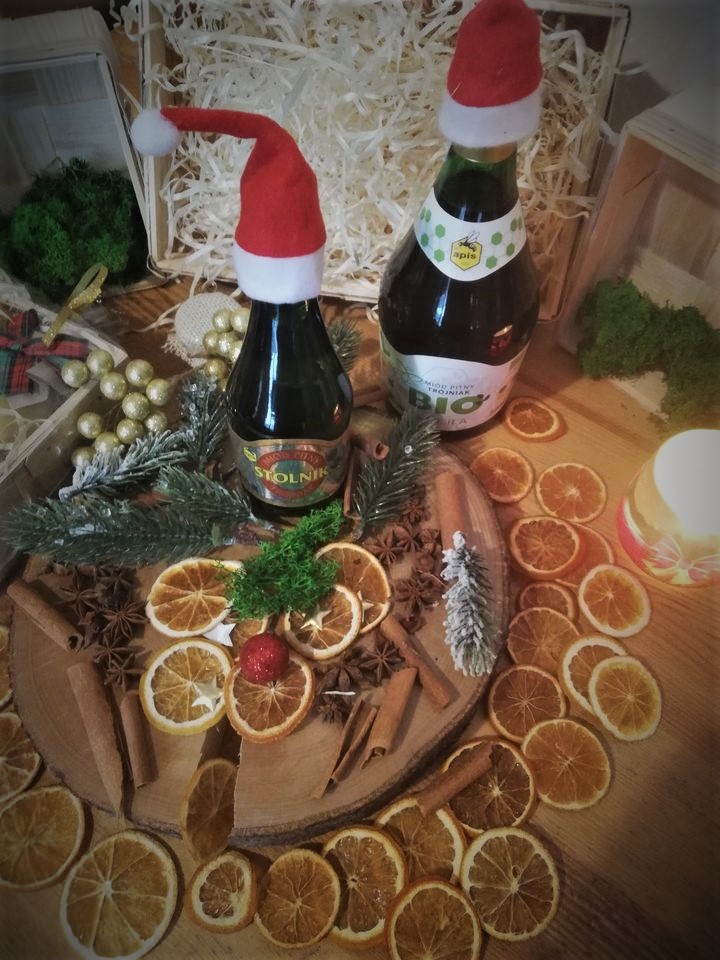 miodowych's tweet photo. A może miodzik pitny? Na jesienno-zimowe wieczory, idealny... Macie ochotę? Są wyjątkowo pyszne! Na https://t.co/2C0UGmaMaQ znajdziecie wszystko i dla choleryka i melancholika! 😍🎅🎄🐝🍯 

#Christmas2020 #Święta #miod #prezent #zdrowie #7mk #miodypitne #zakupy #blackfridaysale https://t.co/9UDvFmnYN4