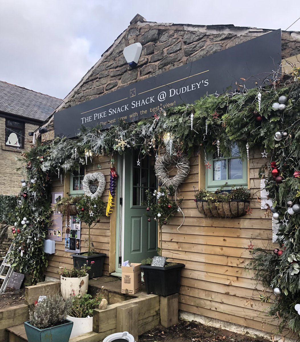 #Honeycomb &amp; #hotchocolatestirrers delivered to @ThePikeSnackShack this morning - how good does it look all decorated for #Christmas 🙂🍫🎄
