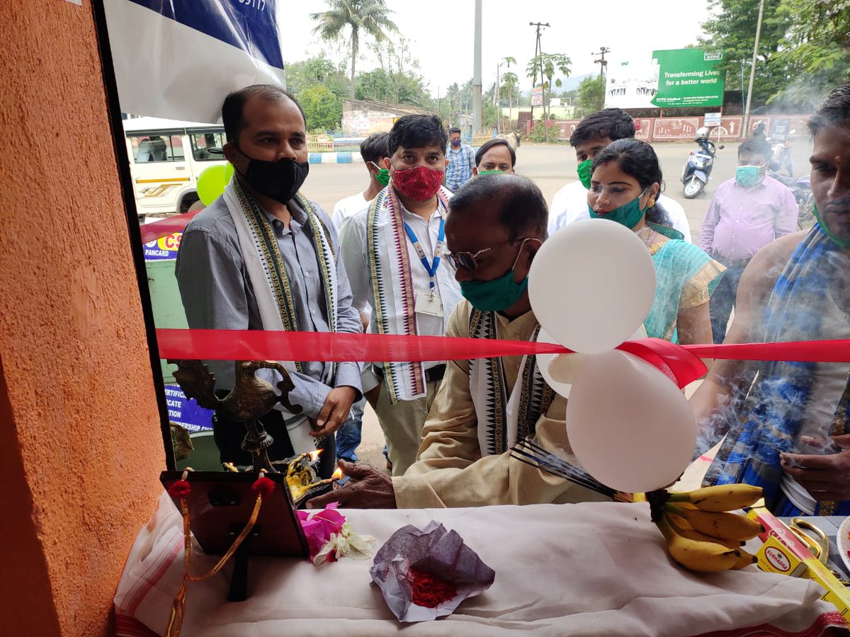 DHRUBACHARANS14's tweet photo. CSC Grameen eStore Inaugurated by BDO Sir, Sarpanch Madam, CSC District Official, DVLE, Gadsila GP, Kaniha Block, Angul.#CSCOdishaVocalForLocal,#cscgrameenestore,#cscsegramswaraj @CMO_ODISHA @MoSarkar_Odisha
@EIT_Odisha @CSCegov_ @OdishaSpv @dintya15 @SwornaprabhaSi1 @CscSpvAngul https://t.co/SRYHw3oPdK
