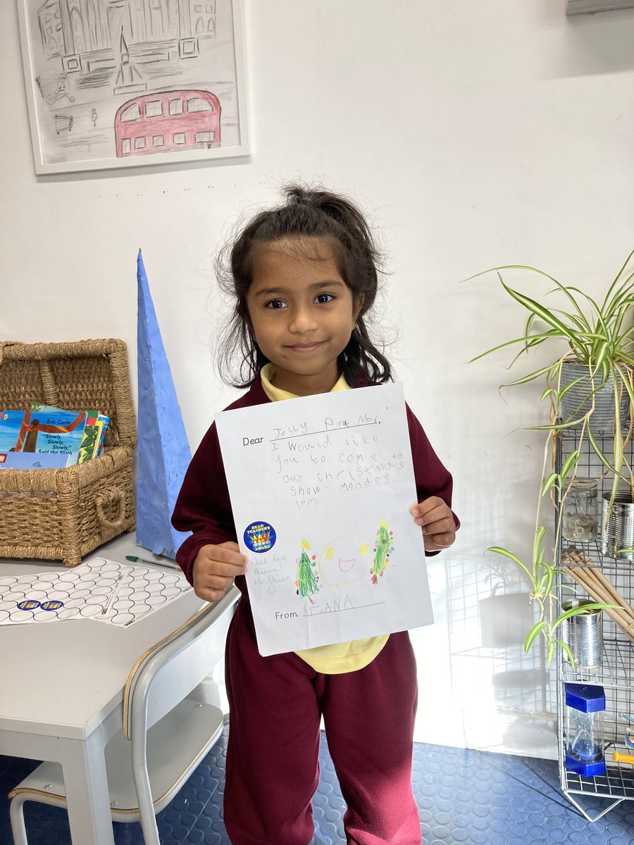 St_JamesSchool's tweet photo. Super Big Writes in Year 1 today! #starwriter #writingstar https://t.co/GI62hZAbMq