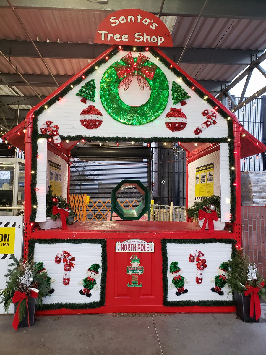 THD6923's tweet photo. Find the best real Christmas trees and other decor this holiday season at Santa's Tree Shop! https://t.co/V2YtHfv4Rg