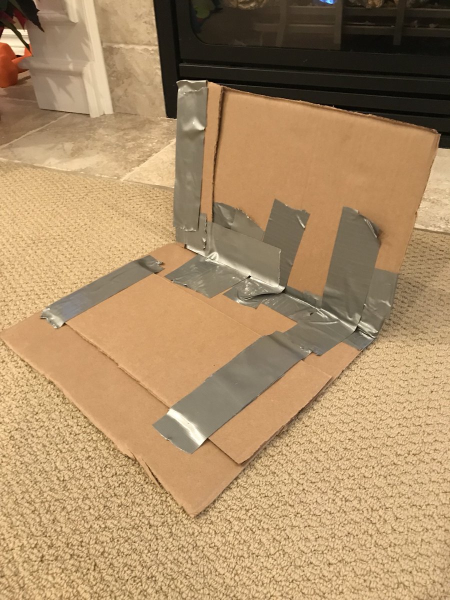 BaconCountryYT's tweet photo. Never mind, I told Bacon Jr I was going to buy a computer today so he made me a laptop before school.

Thanks anyways all but I’m good now https://t.co/1tU8ek6uy6