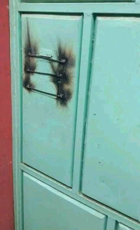 hasajbinsheikh's tweet photo. The landlord .........

#PayBsnInterns https://t.co/wNZjnm6O9l
